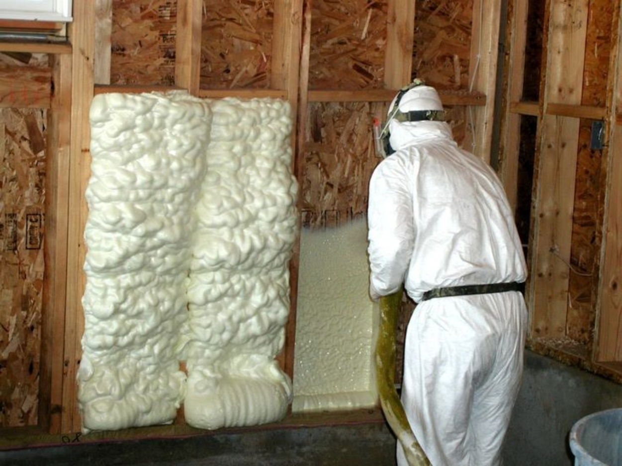 Spray Foam Insulation for Dickinson County Homes Spray Foam Insulation for Dickinson County Homes